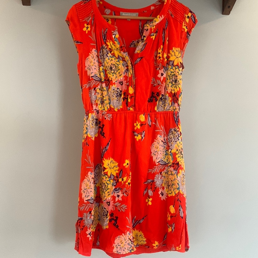 Cap sleeve dress